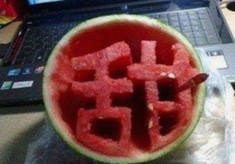 揭秘韩流明星幕后趣事：娱乐吃瓜酱带你轻松聊八卦😎