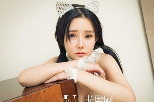 揭秘娱乐圈吃瓜文化背后的多重面纱：从女星剧组到网友吐槽